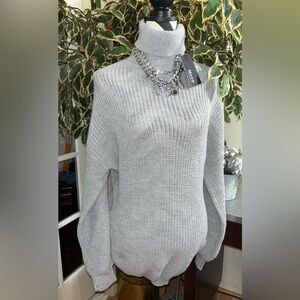 Women’s Hera Collection Grey Sweater Dress. NWT Size Small.